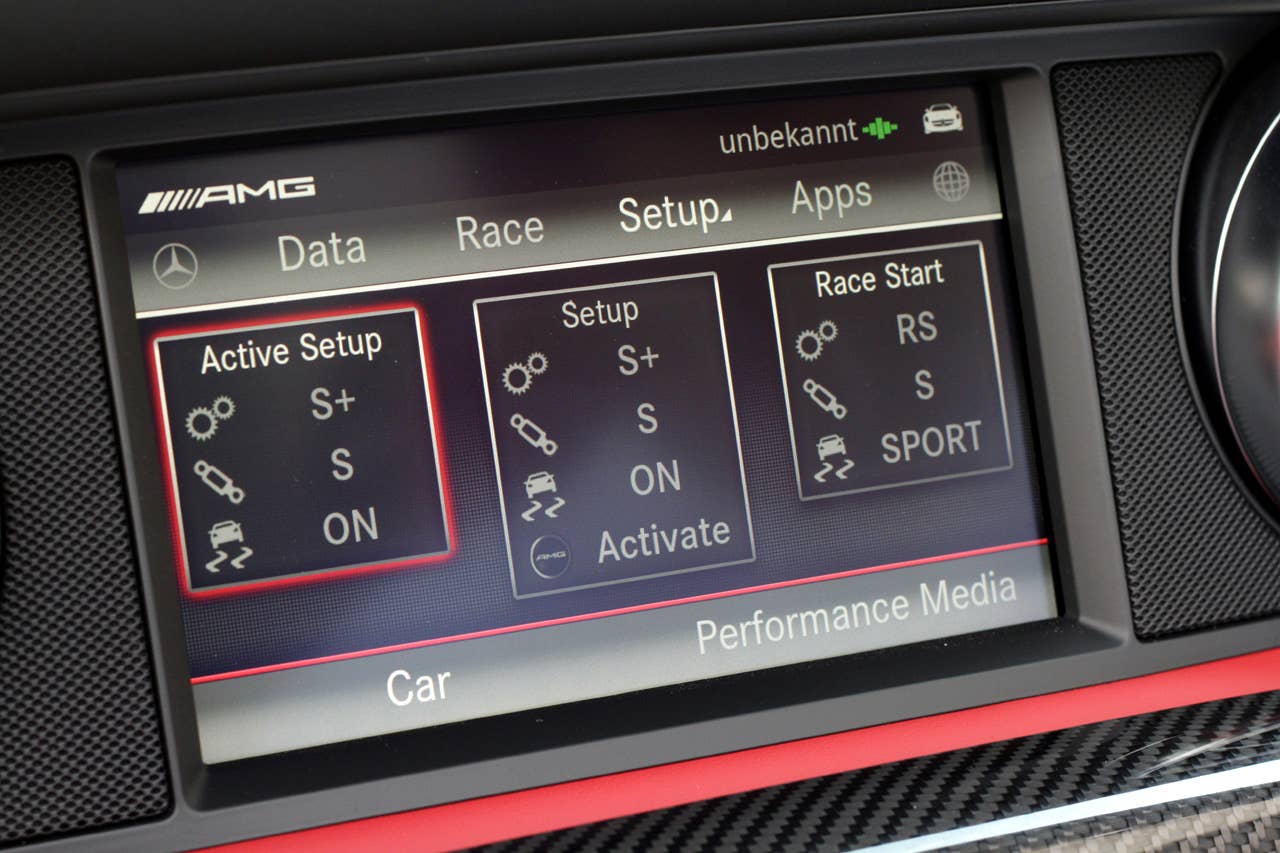 2012 Mercedes-Benz SLS AMG Roadster performance settings display