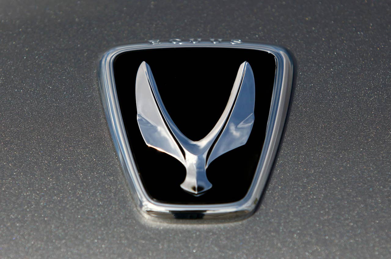 2012 Hyundai Equus logo