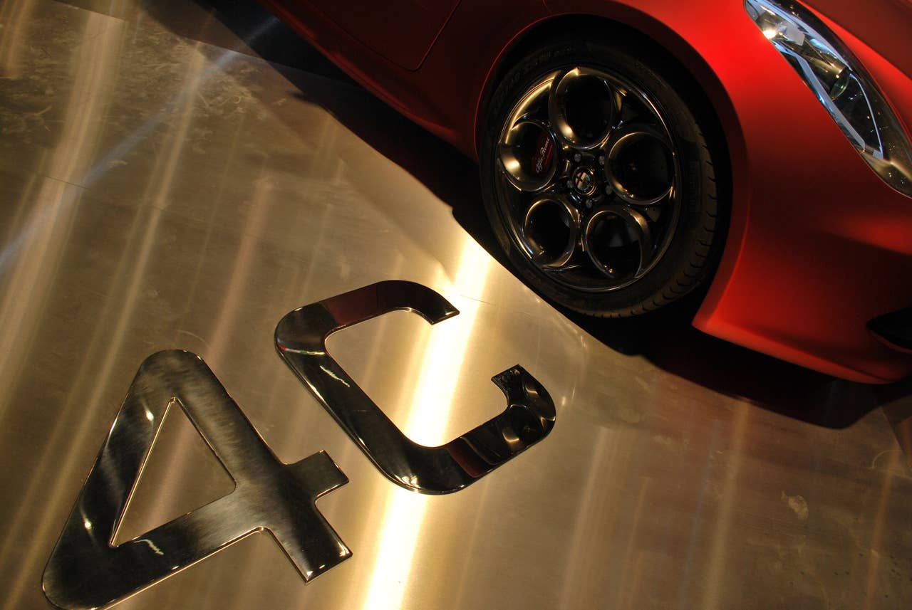 Alfa Romeo 4C Concept: Geneva 2011