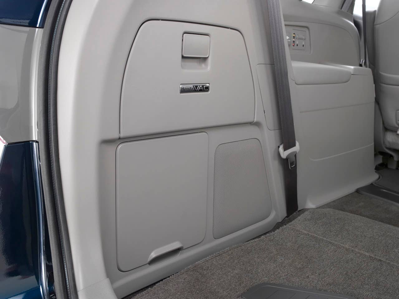 2014 Honda Odyssey Touring Elite.