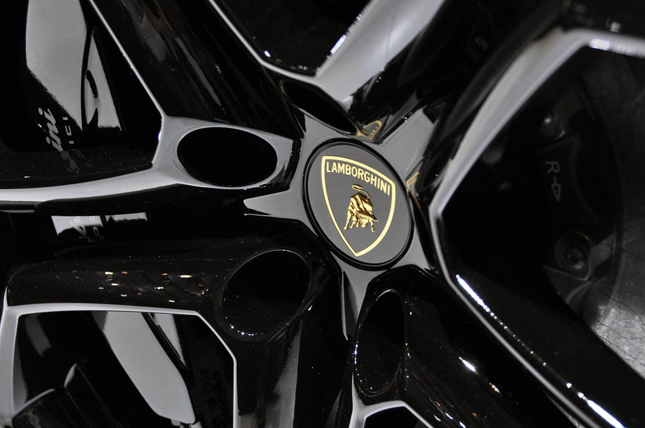Lamborghini Aventador LP700-4