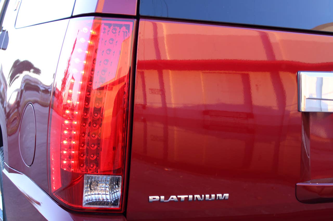 2011 Cadillac Escalade Hybrid Platinum taillight