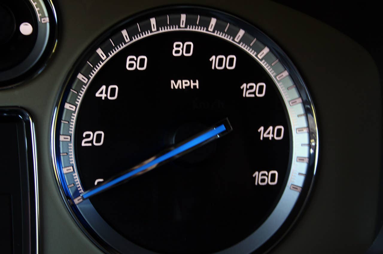 2011 Cadillac Escalade Hybrid Platinum speedometer