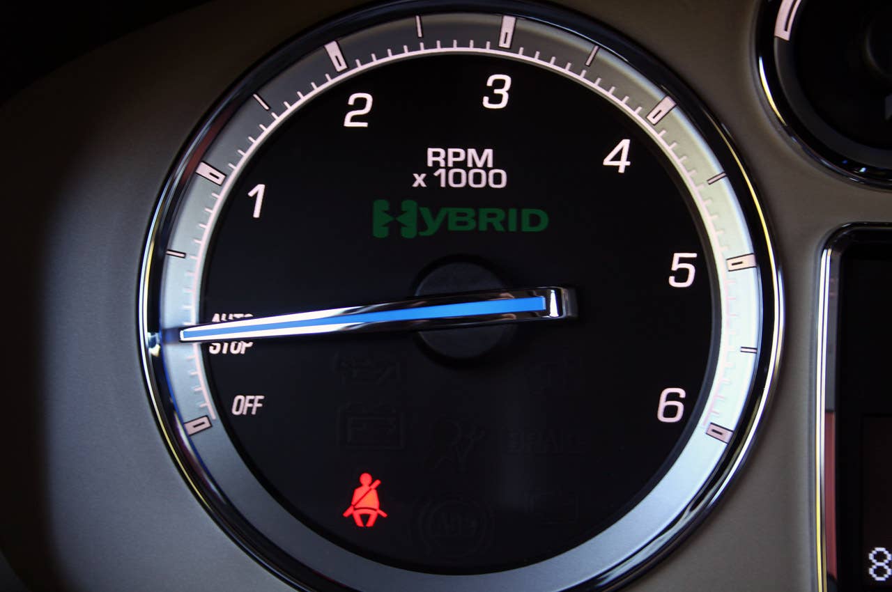 2011 Cadillac Escalade Hybrid Platinum tachometer