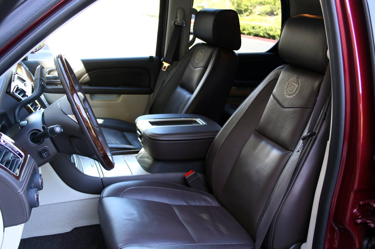 2011 Cadillac Escalade Hybrid Platinum front seats