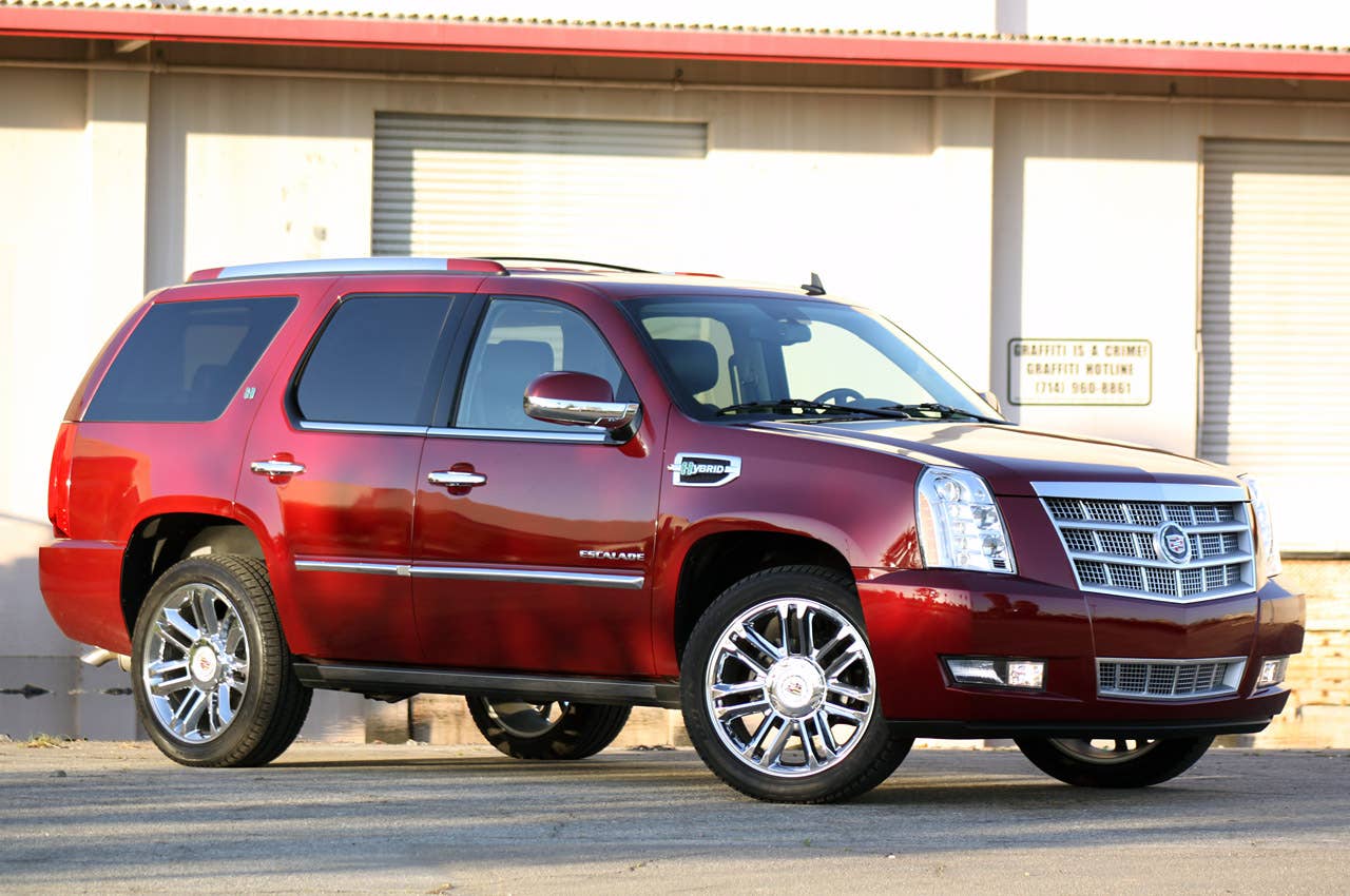 2011 Cadillac Escalade Hybrid Platinum front 3/4 view