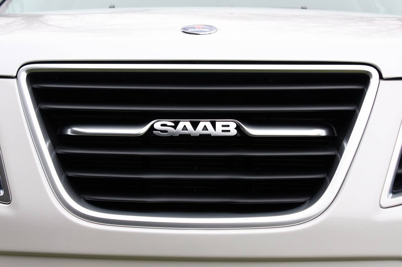 2011 Saab 9-4X grille