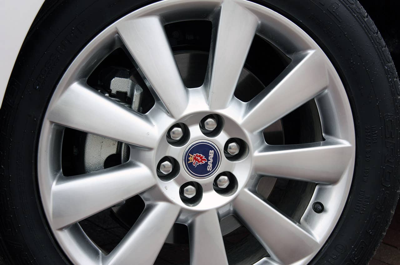 2011 Saab 9-4X wheel