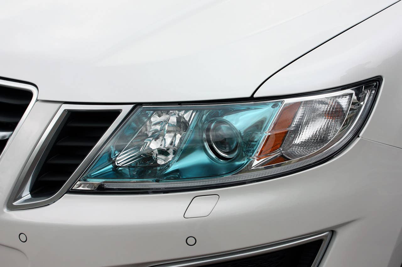 2011 Saab 9-4X headlight