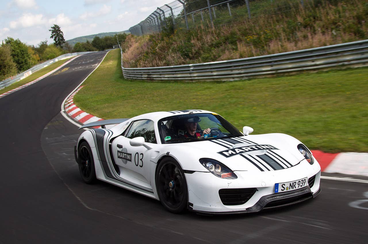 2014 Porsche 918 Spyder driving