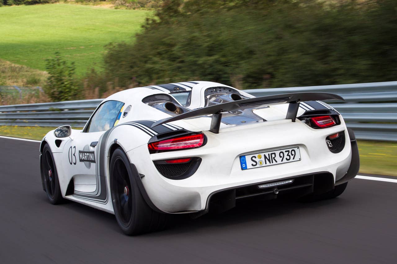 2014 Porsche 918 Spyder driving