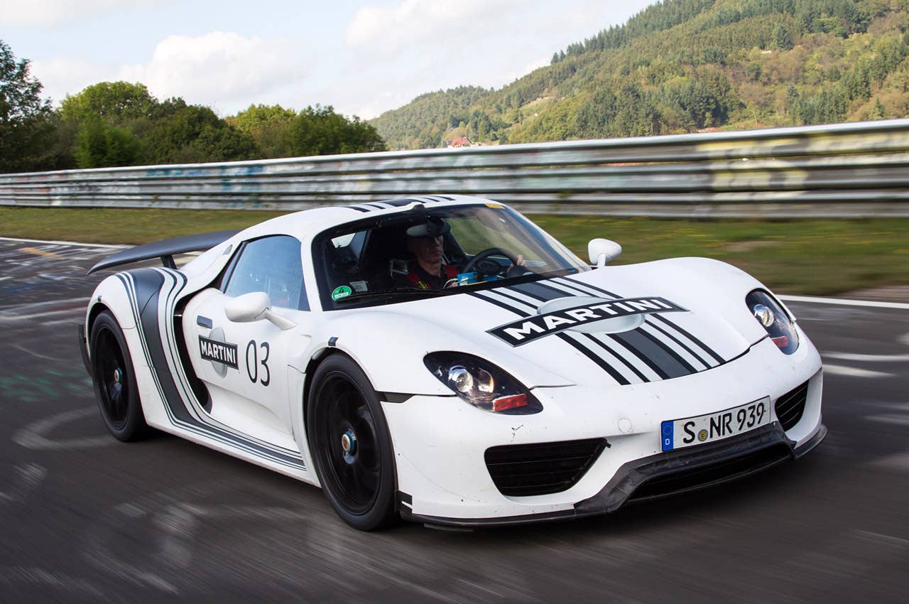 2014 Porsche 918 Spyder driving