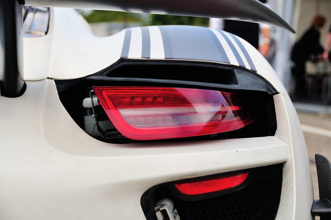 2014 Porsche 918 Spyder taillight
