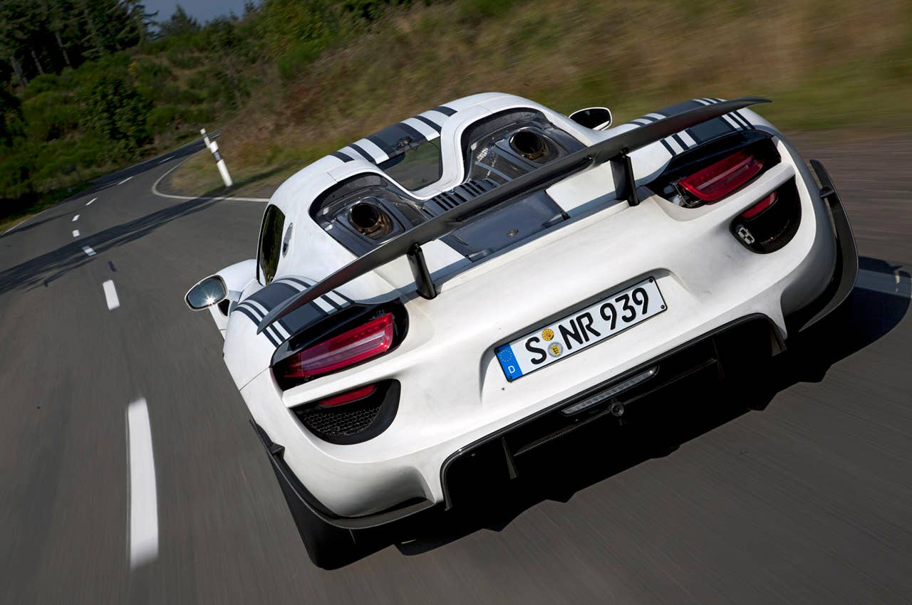 2014 Porsche 918 Spyder driving