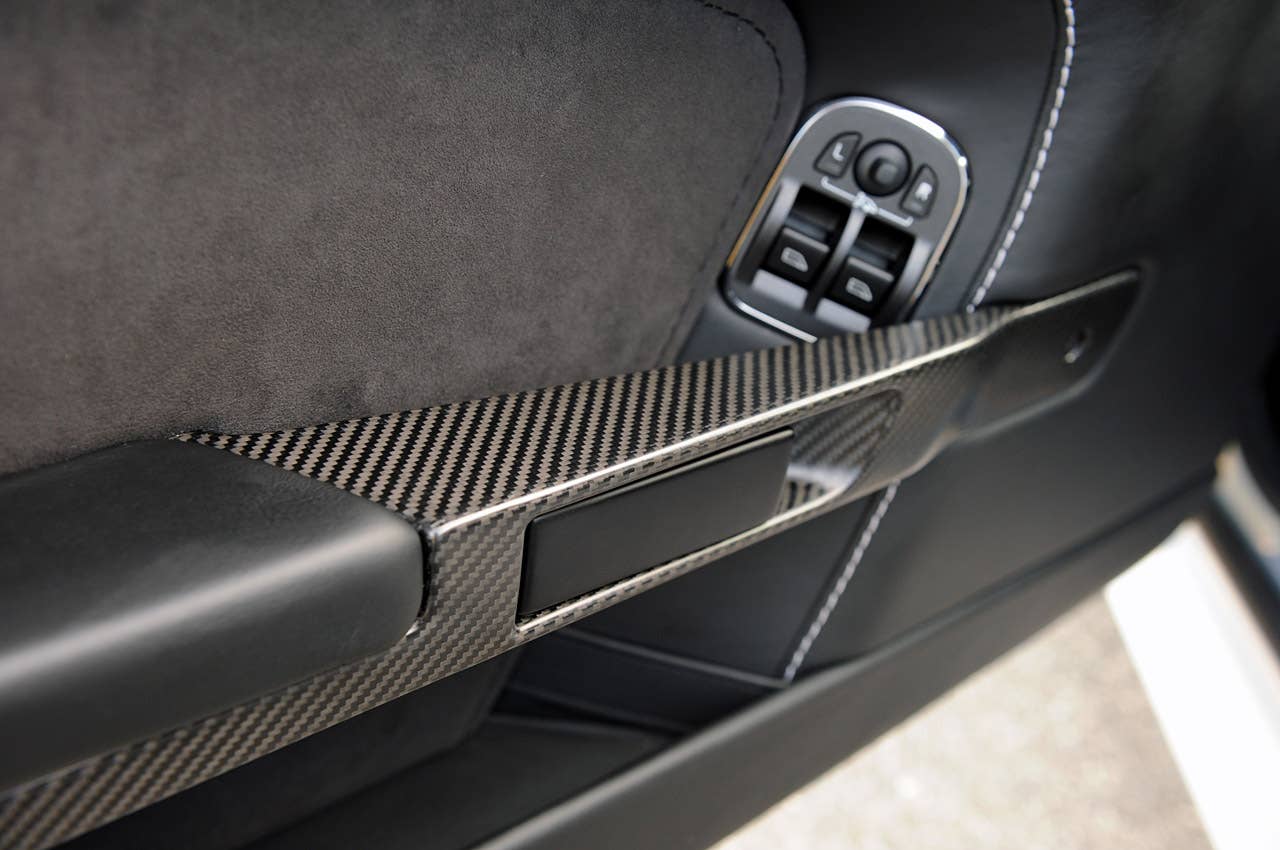 2011 Aston Martin V12 Vantage door panel