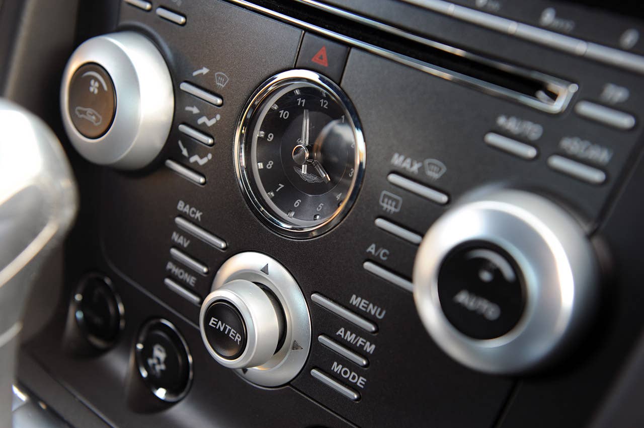 2011 Aston Martin V12 Vantage clock