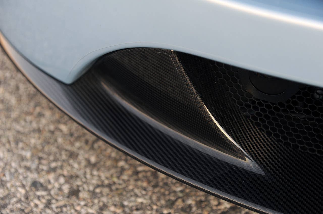2011 Aston Martin V12 Vantage front fascia