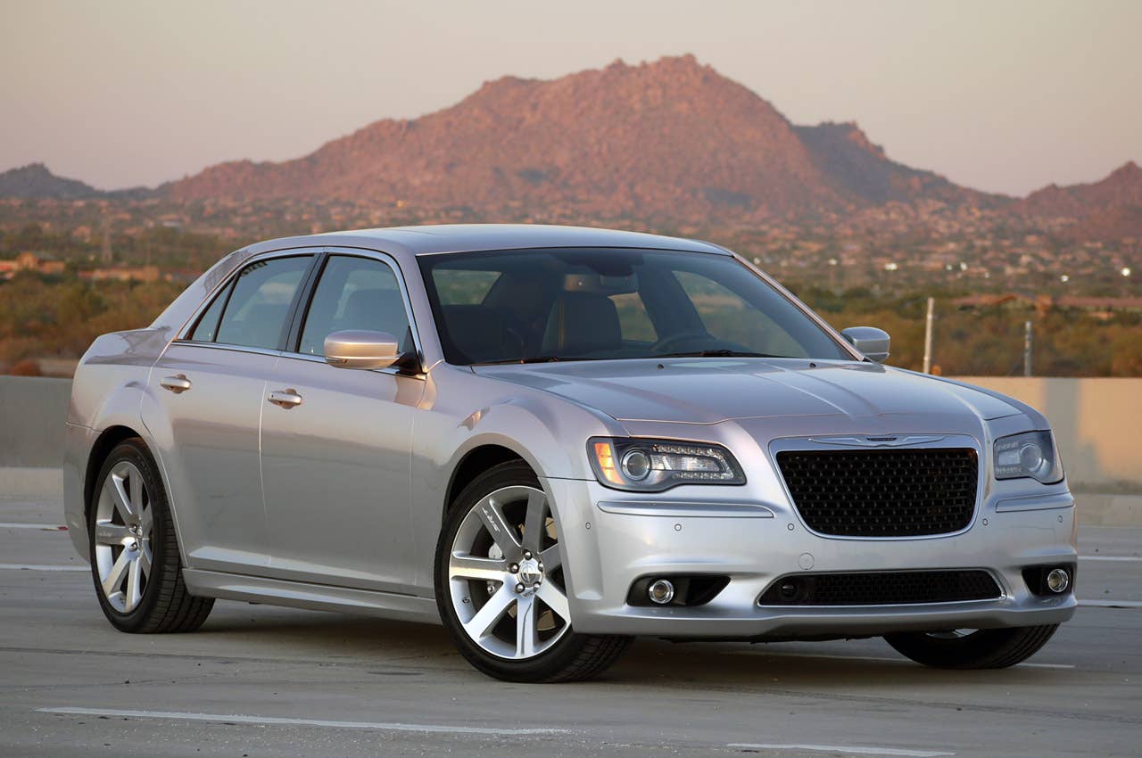 2012 Chrysler 300 SRT8 front 3/4 view