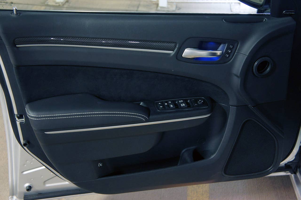 2012 Chrysler 300 SRT8 door