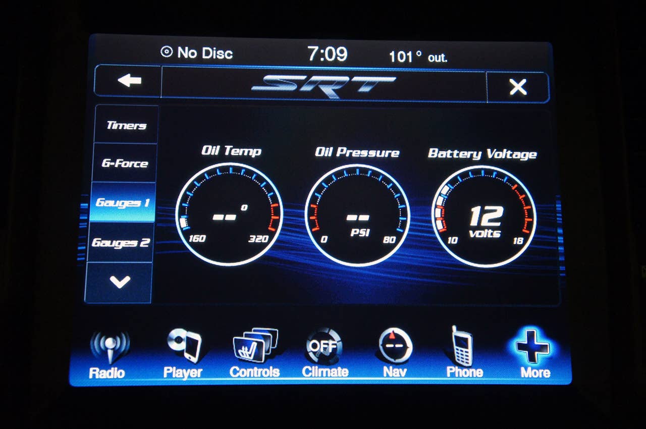2012 Chrysler 300 SRT8 multimedia display