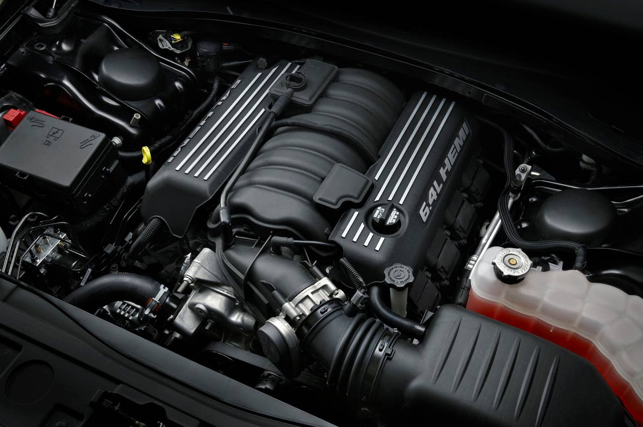 2012 Chrysler 300 SRT8 engine
