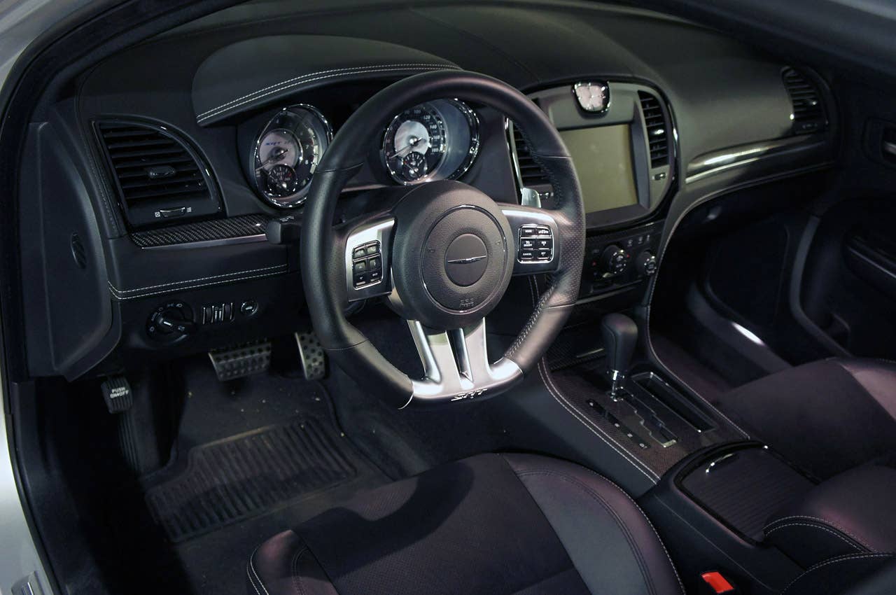 2012 Chrysler 300 SRT8 interior