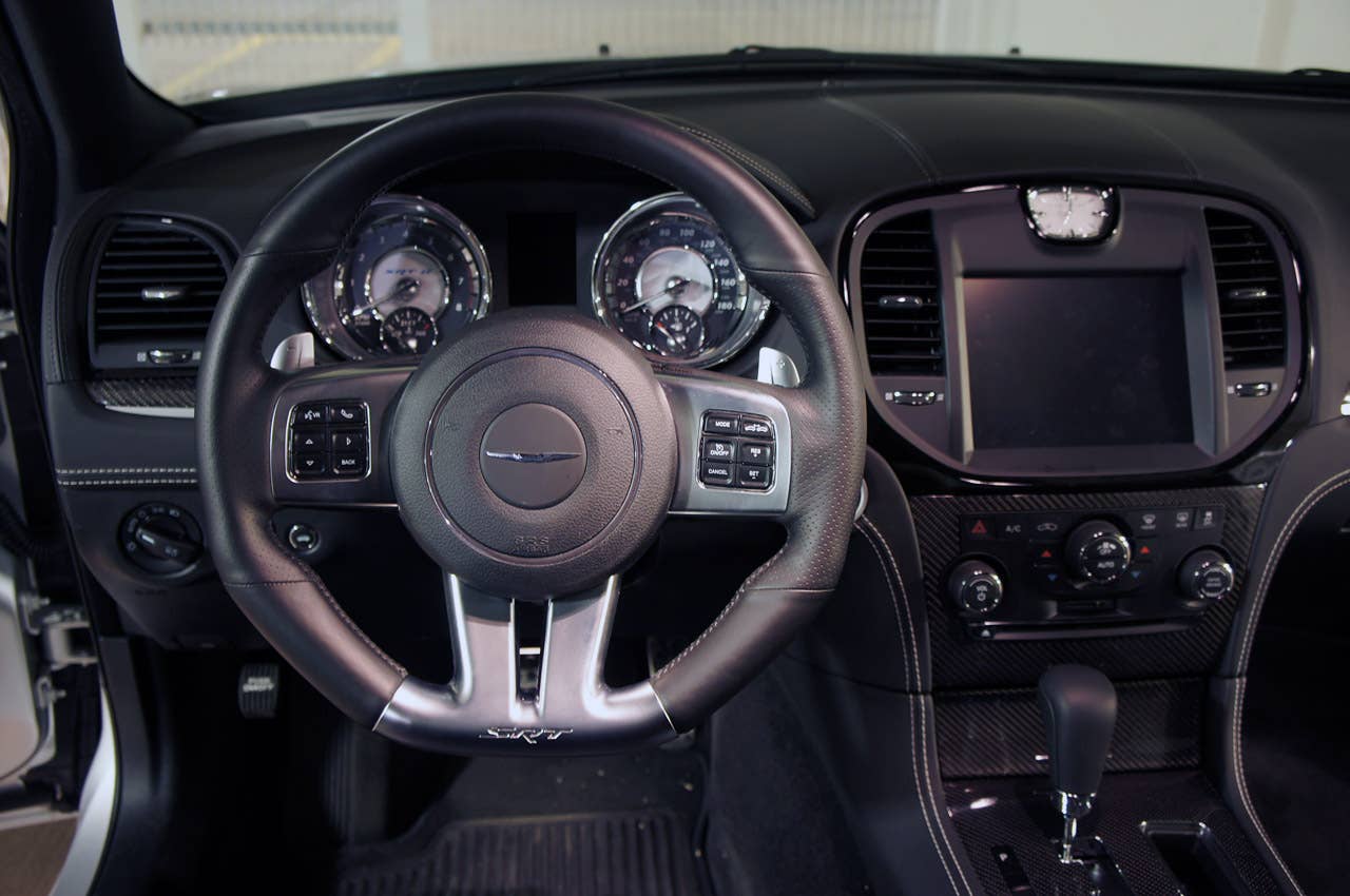 2012 Chrysler 300 SRT8 interior