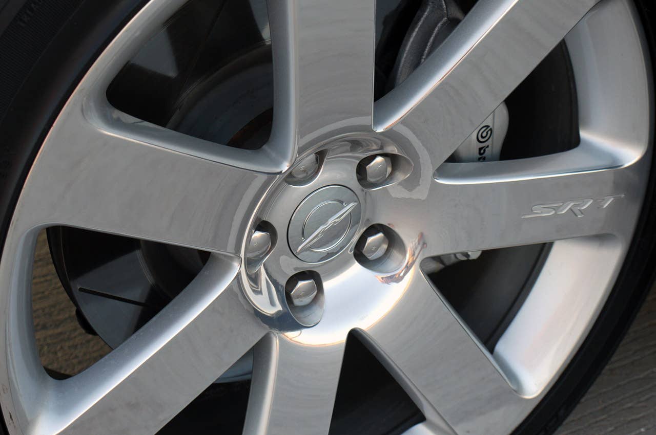 2012 Chrysler 300 SRT8 wheel detail
