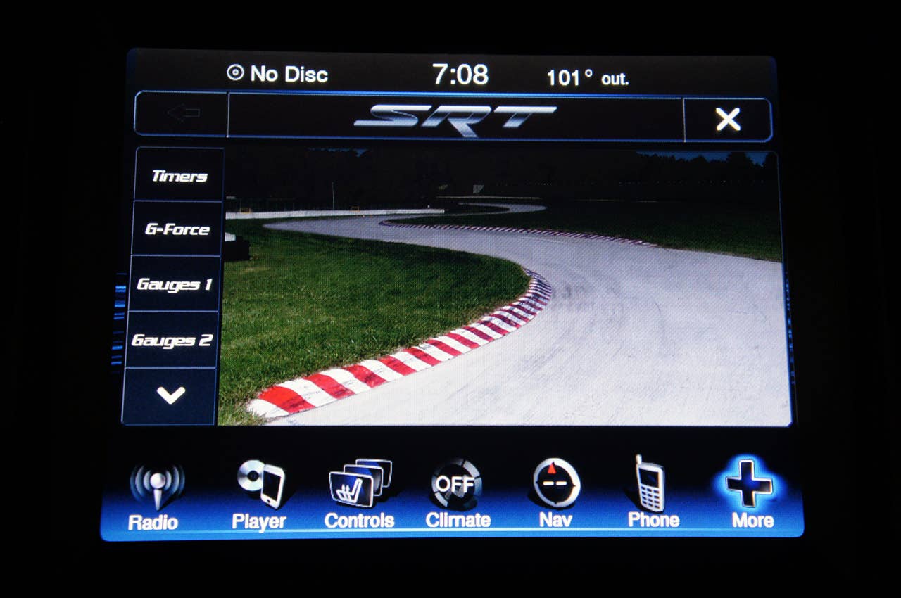 2012 Chrysler 300 SRT8 multimedia display