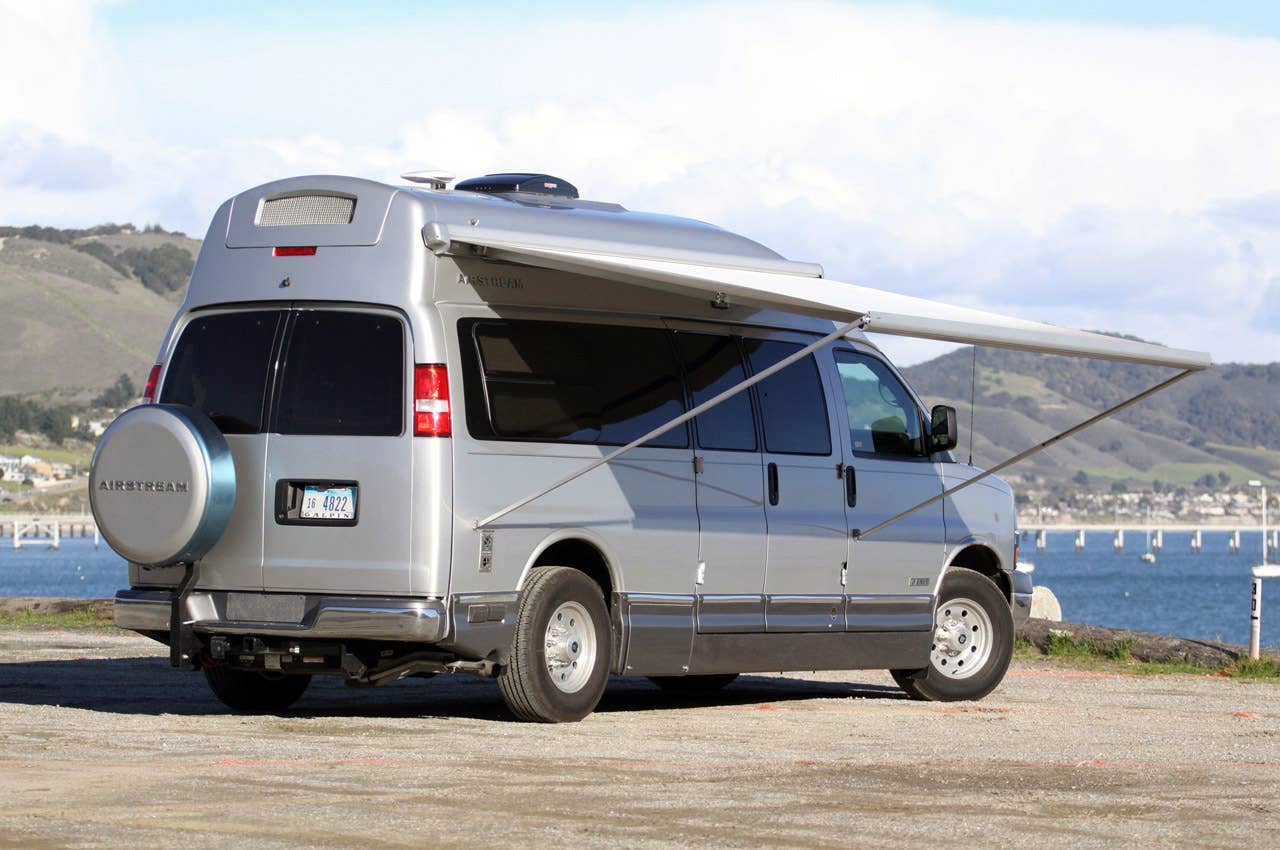 2011 Airstream Avenue rear 3/4 view