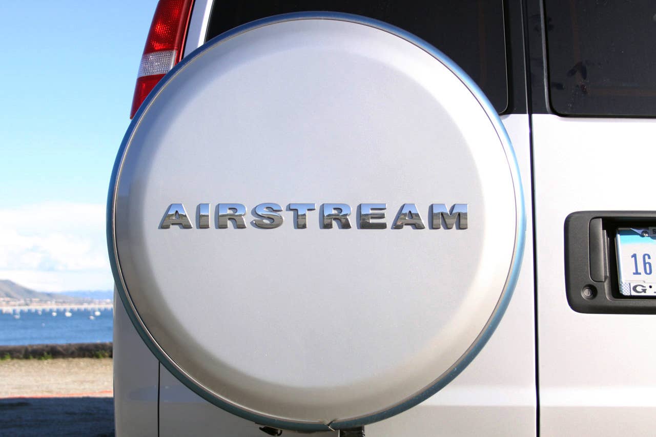 2011 Airstream Avenue spare tire