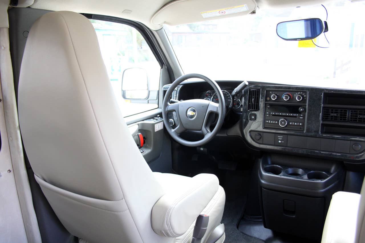 2011 Airstream Avenue interior