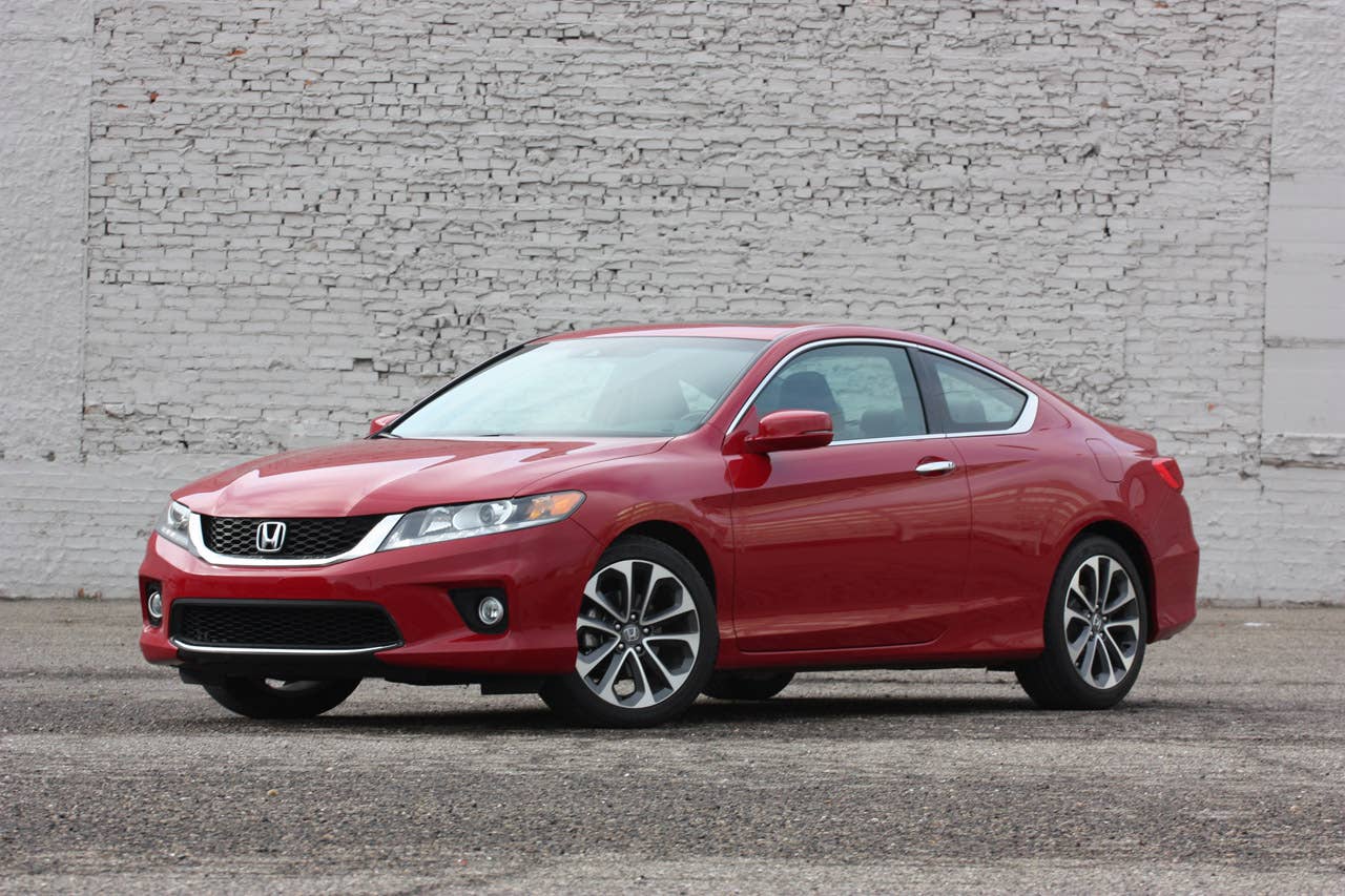 2013 Honda Accord Coupe front 3/4