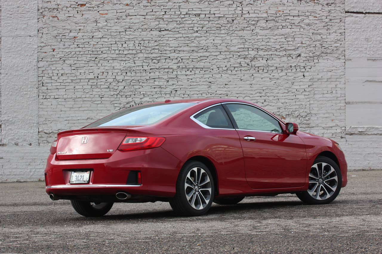 2013 Honda Accord Coupe rear 3/4