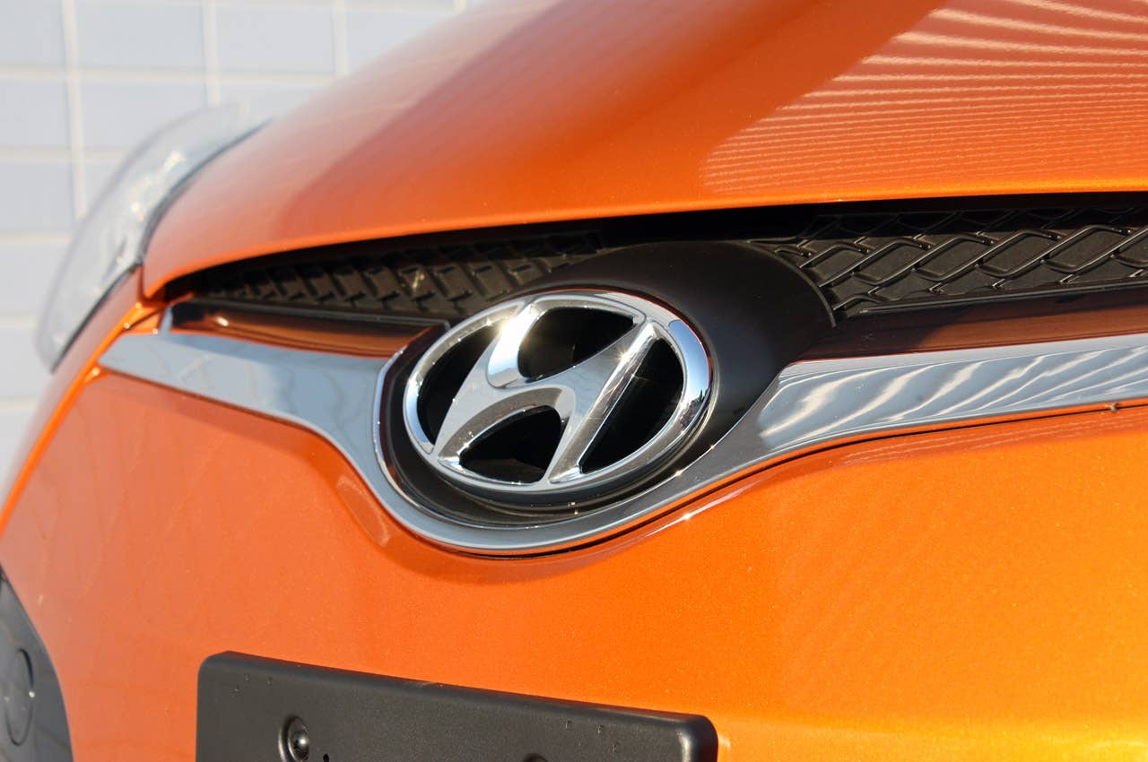 2012 Hyundai Veloster grille
