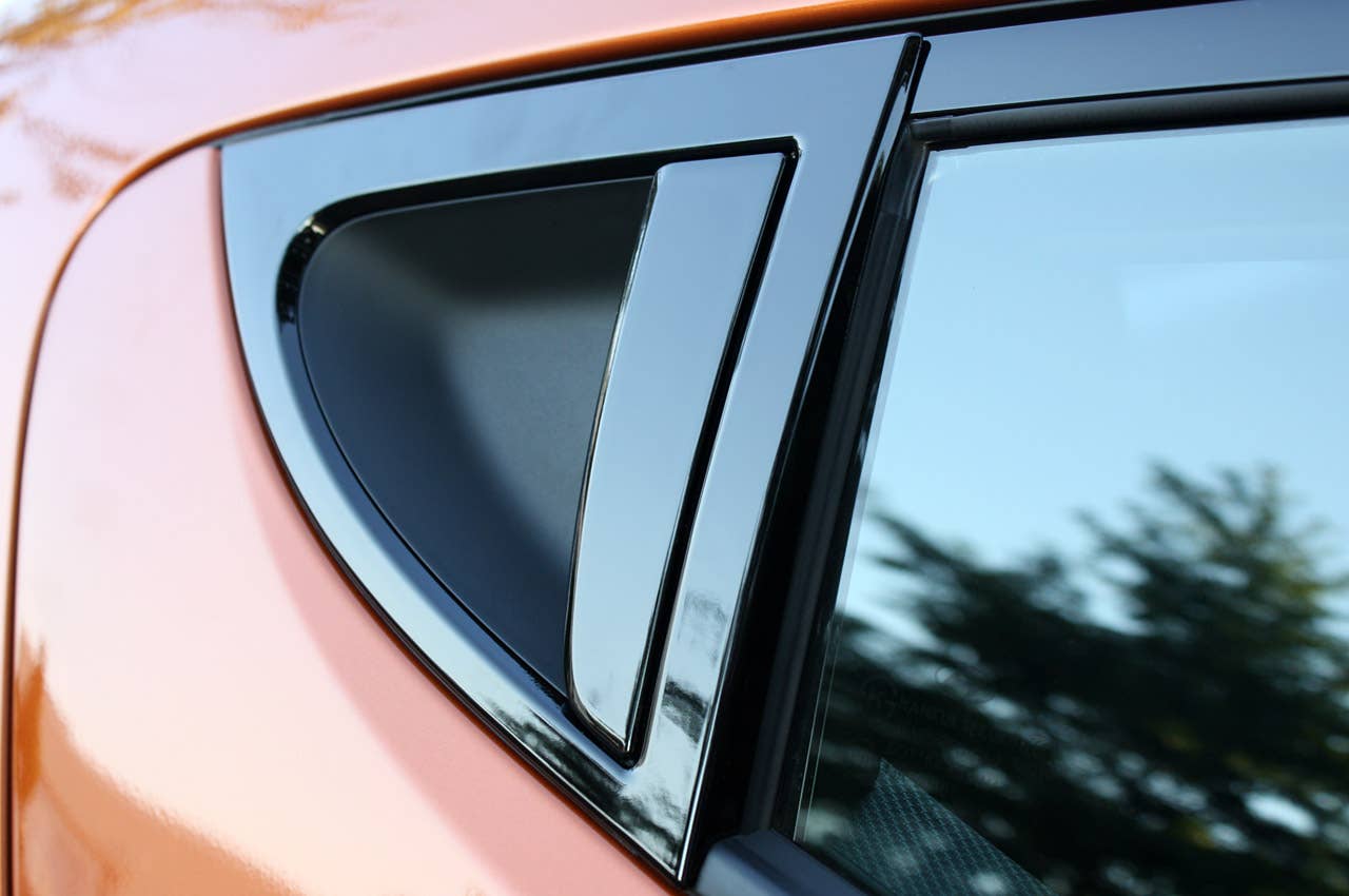 2012 Hyundai Veloster door handle