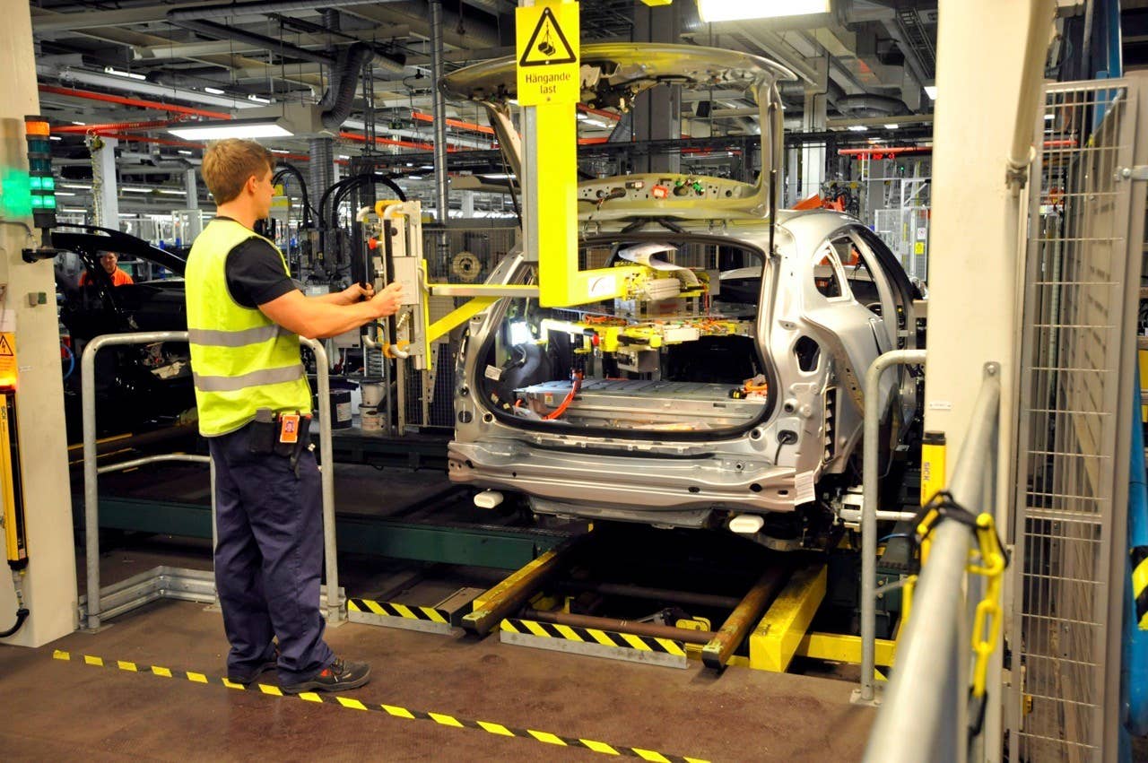 Volvo V60 Plug-In Hybrid Production