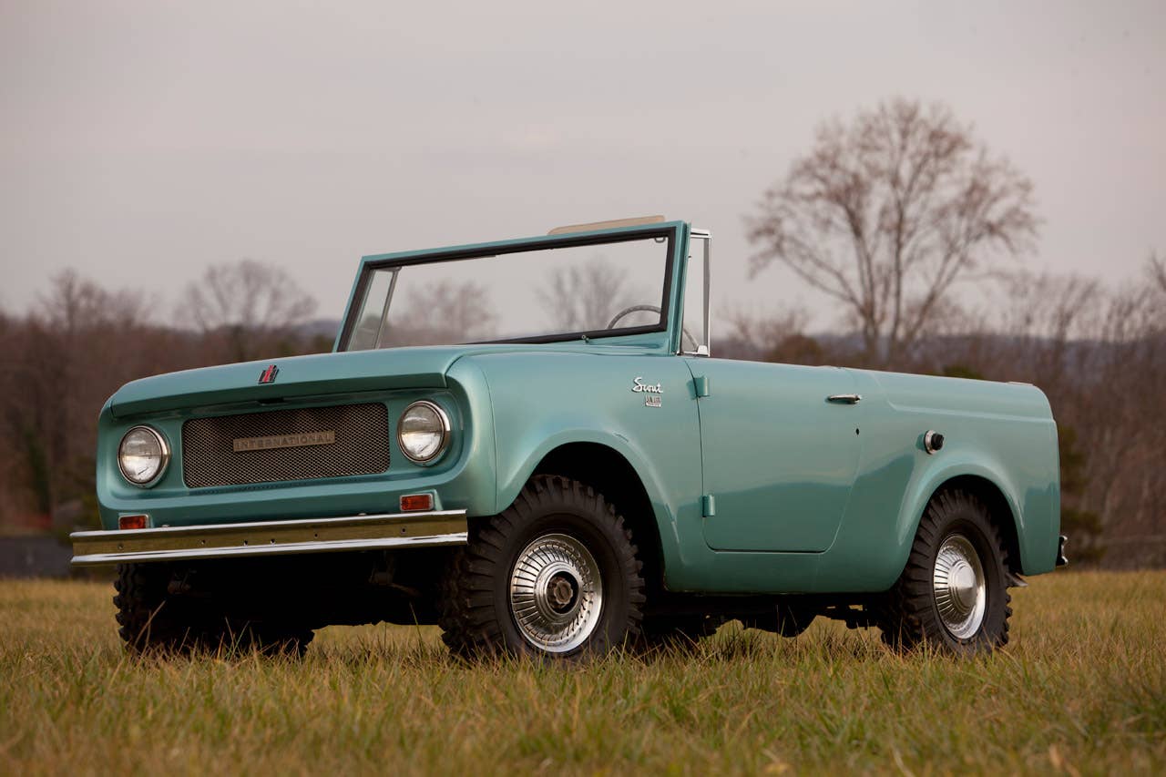1967 International Scout 800 Sport Top front 3/4