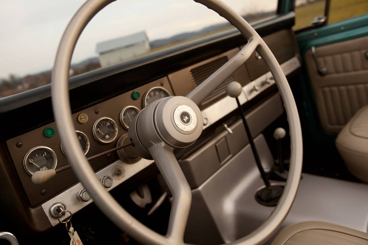 1967 International Scout 800 Sport Top dash