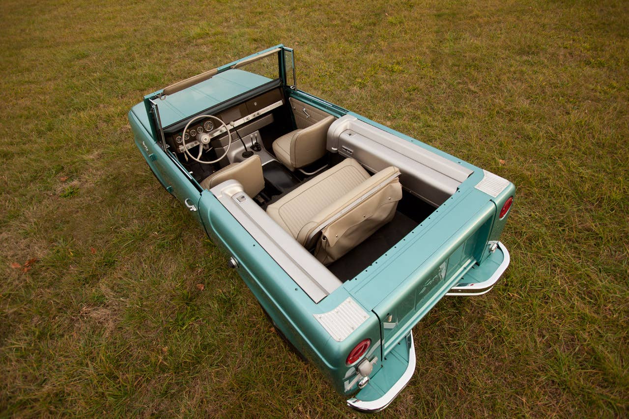 1967 International Scout 800 Sport Top interior