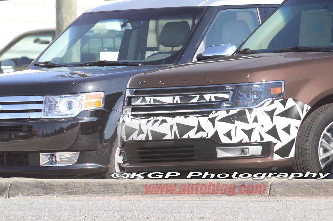 Ford Flex Facelift Spy Photos front fascia