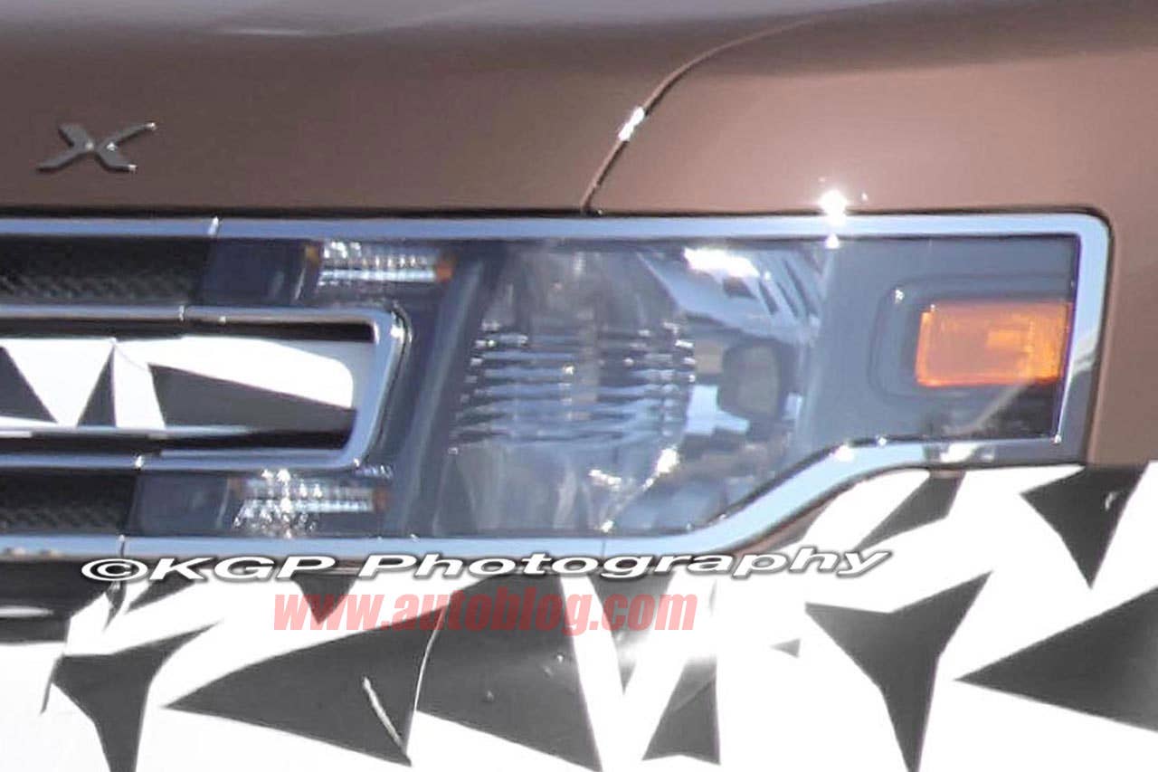 Ford Flex Facelift Spy Photos headlights