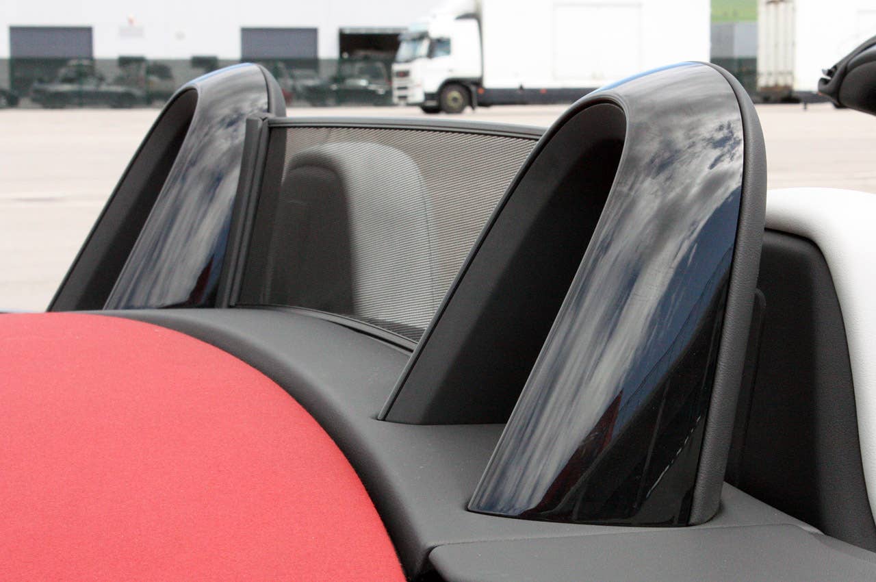 2014 Jaguar F-Type roll bars