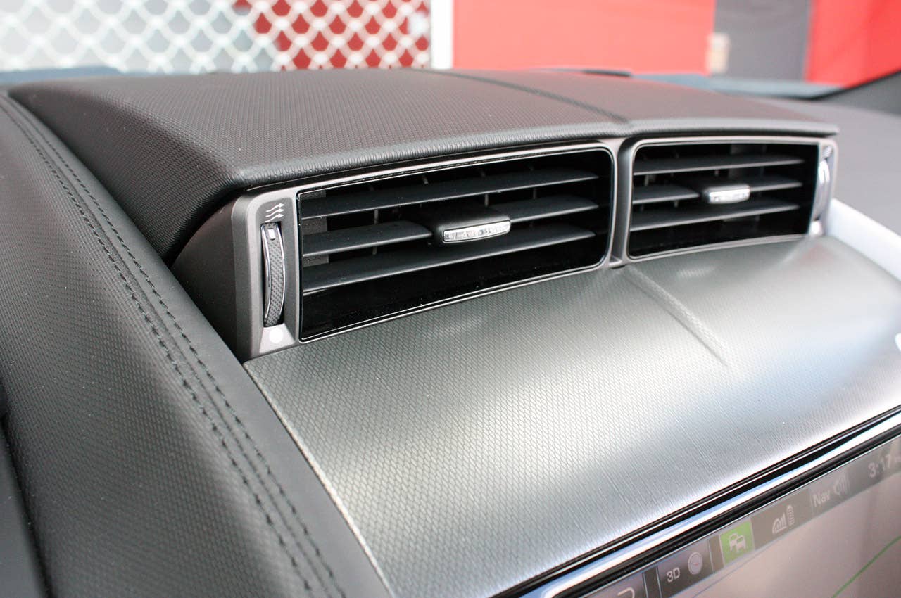 2014 Jaguar F-Type dash vents