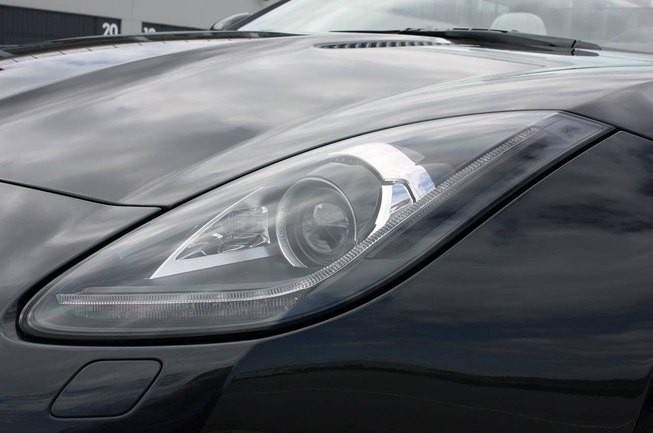2014 Jaguar F-Type headlight