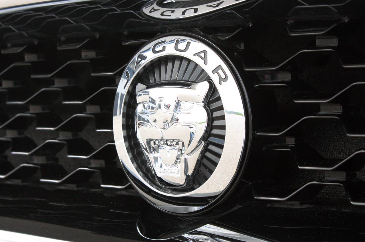 2014 Jaguar F-Type logo