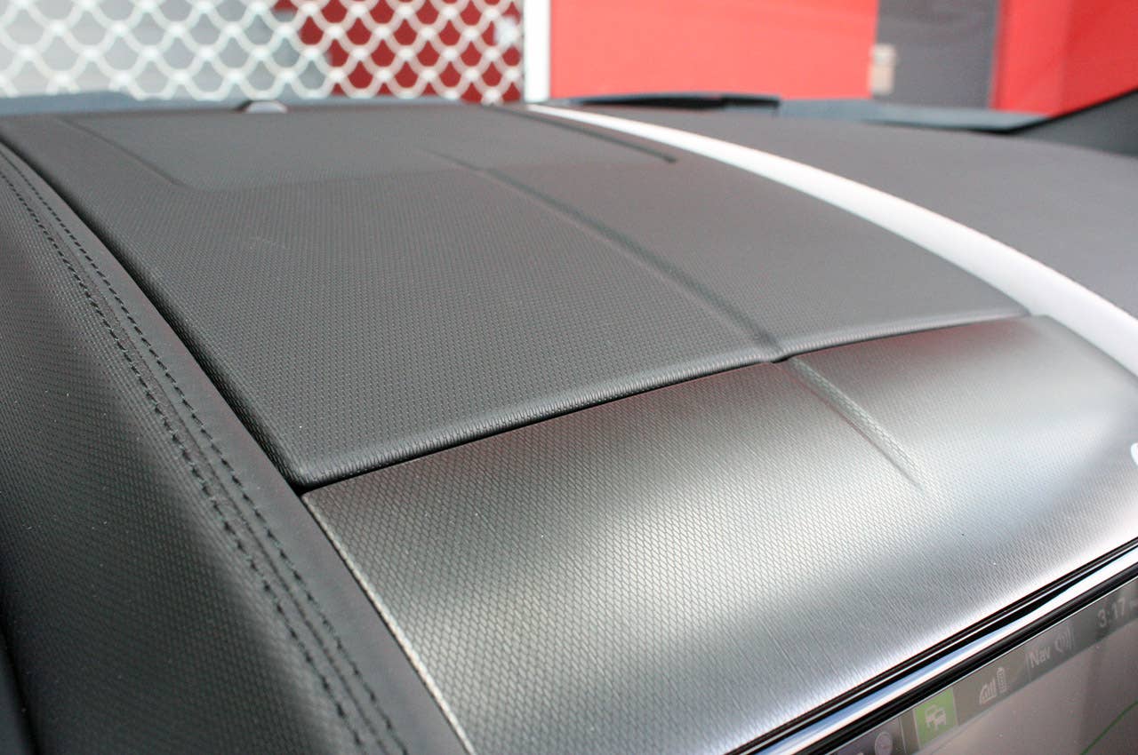 2014 Jaguar F-Type dash