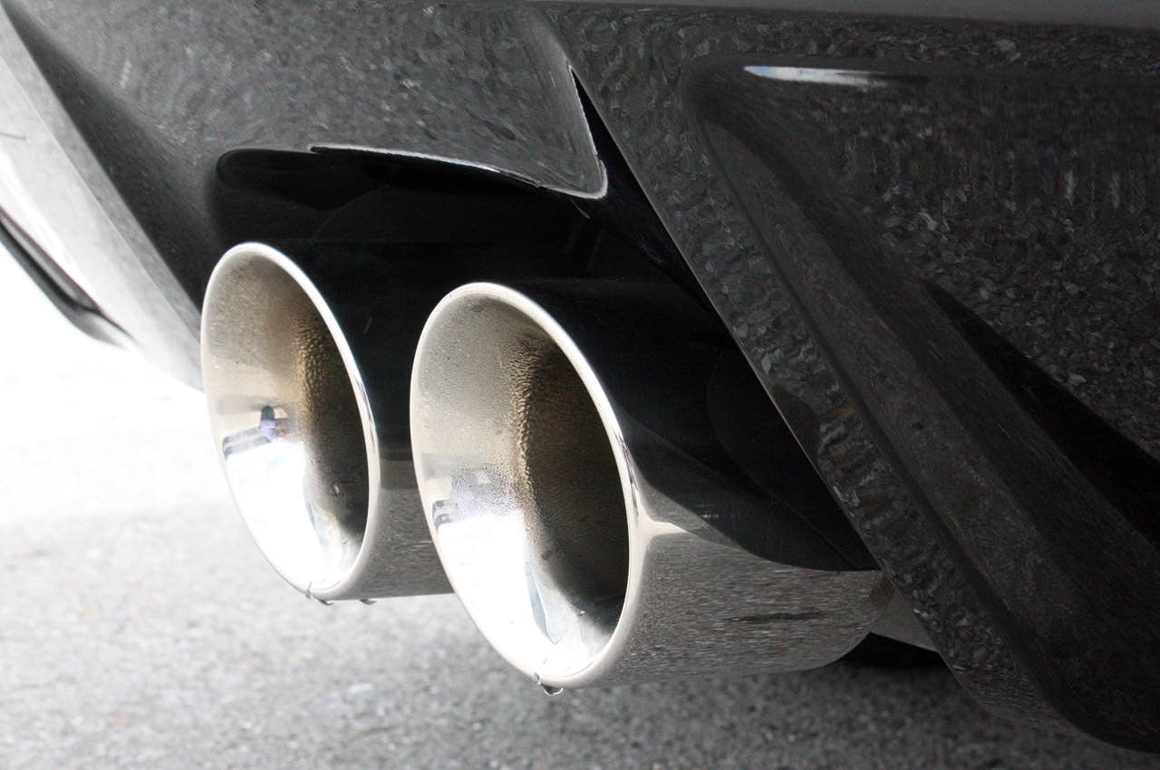2014 Jaguar F-Type exhaust tips