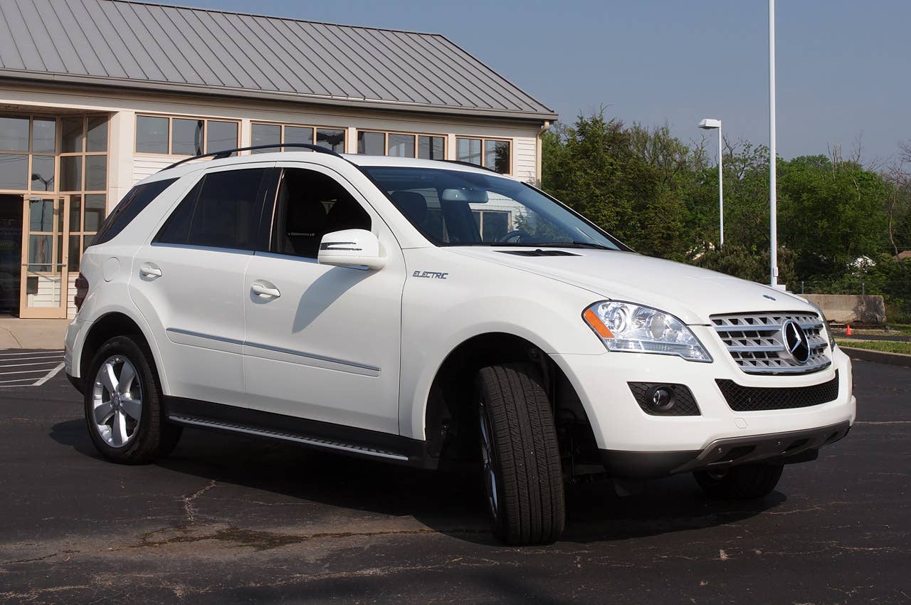Amp Electric Mercedes-Benz ML350 introduction