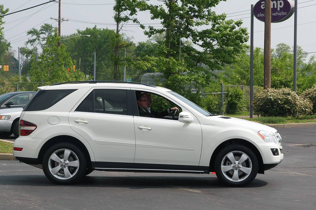 Amp Electric Mercedes-Benz ML350 introduction
